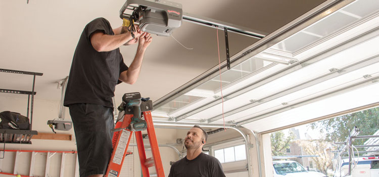 Noisy Garage Door Chain Repair in Uptown Toronto, ON