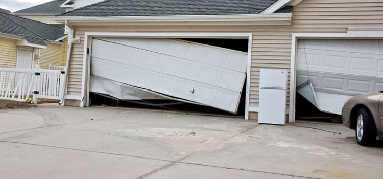 Garage Door Panel Replacement Near Me in Newtonbrook, ON